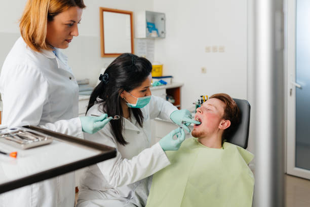 Best Emergency Tooth Extraction  in Willowick, OH